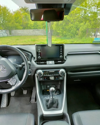 Toyota RAV4 cena 125000 przebieg: 100200, rok produkcji 2019 z Warszawa małe 67